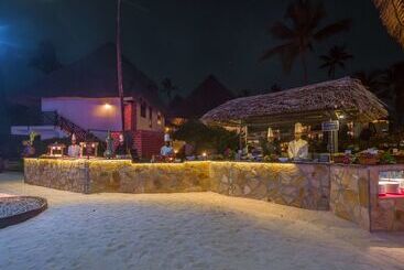 هتل Nungwi Beach Resort By Turaco