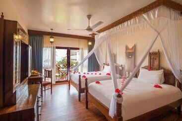 هتل Nungwi Beach Resort By Turaco