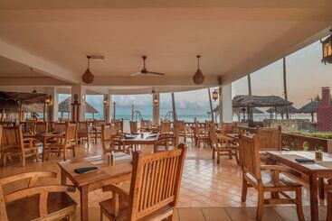 هتل Nungwi Beach Resort By Turaco
