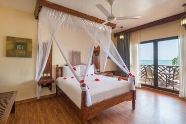 هتل Nungwi Beach Resort By Turaco