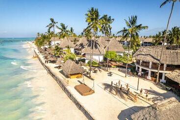 هتل Nungwi Beach Resort By Turaco