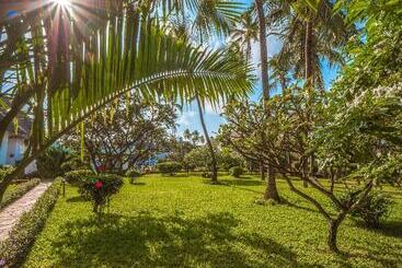 هتل Nungwi Beach Resort By Turaco