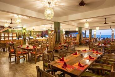 هتل Nungwi Beach Resort By Turaco