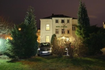هتل Pension Kaden