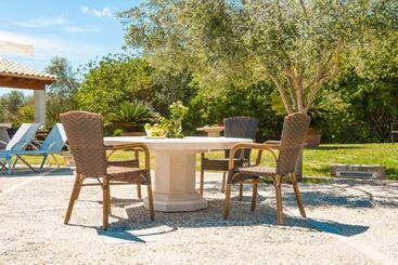 Landhotel Agroturismo Son Burgues