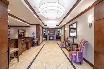 هتل Staybridge Suites North Charleston, An Ihg
