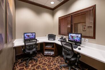 هتل Staybridge Suites North Charleston, An Ihg