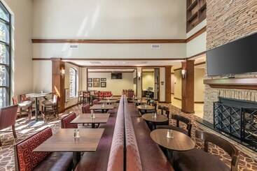 هتل Staybridge Suites North Charleston, An Ihg