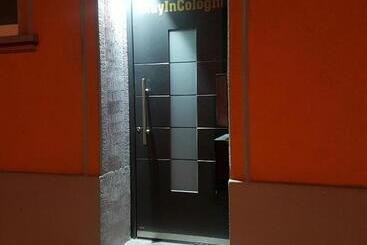 هتل Stayincologne