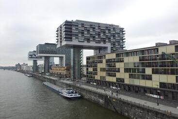 هتل Stayincologne