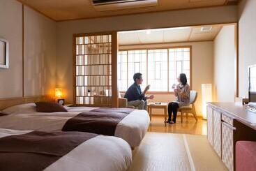 בית מלון כפרי Taisetsu Onsen&canyon Resort