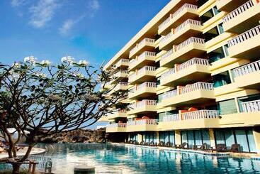 Palmyra Patong Resort Phuket  Sha Extra Plus