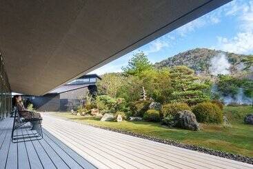 Unzen Miyazaki Ryokan