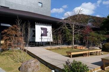 Unzen Miyazaki Ryokan