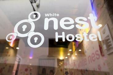 هاستل White Nest