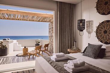 Artemis Seaside Resort