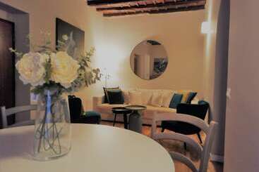 تختخواب و صبحانه Trevi Beau Boutique