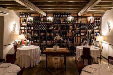 تختخواب و صبحانه Trevi Beau Boutique
