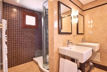 Cascade Wellness Resort