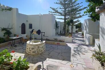 Coriva Beach Hotel & Bungalows