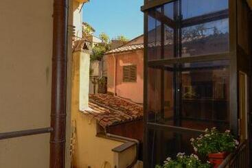 مسافرخانه Campo De Fiori Relais
