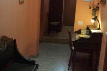 مسافرخانه Pitagora B&b