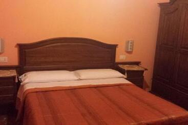 مسافرخانه Pitagora B&b