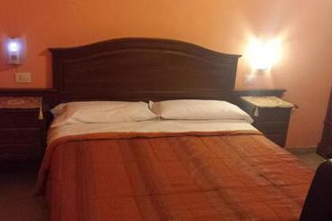 مسافرخانه Pitagora B&b