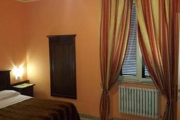 مسافرخانه Pitagora B&b