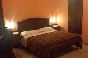 مسافرخانه Pitagora B&b
