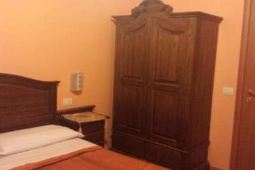 مسافرخانه Pitagora B&b
