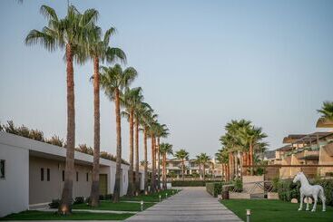 هتل Avra Imperial