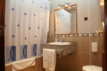 هتل Ciudad Pozo Alcon