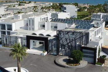 هتل Delfina Tropic Beach