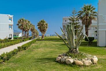 هتل Delfina Tropic Beach