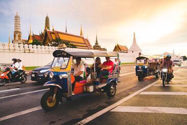 Hotel Feung Nakorn Balcony