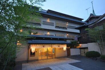 هتل Gion Ryokan Karaku