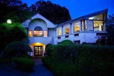 هتل Izu Ippeki Lake Lakeside Terrace