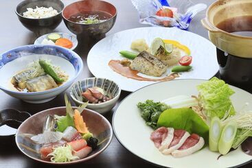 هتل Izu Ippeki Lake Lakeside Terrace