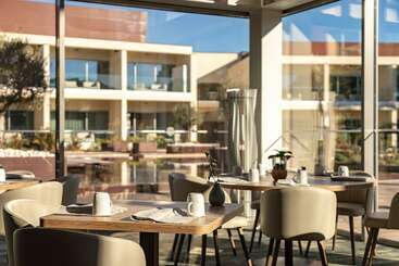 هتل Onyria Marinha Boutique