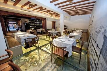 هتل Posada Del Leon De Oro Boutique