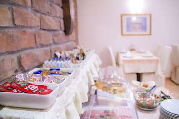 هتل Villa Midea