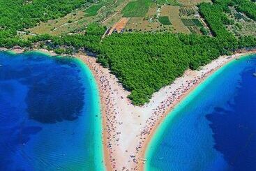 هتل Villa Midea