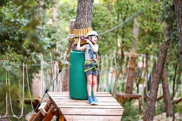 Resort Pine Beach Pakostane Glamping Homes   All Inclusive Light