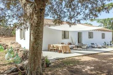 2 Bedroom Cozy Home In Luogosanto - Luogo Santo