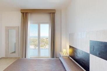 Monte Sarago Villas