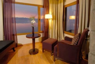 هتل Alma Del Lago Suites & Spa