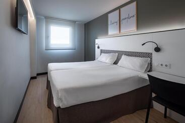 هتل Bed4u Pamplona
