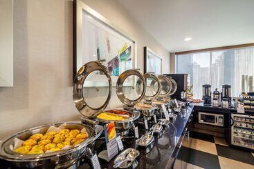 هتل Best Western Plus Plaza