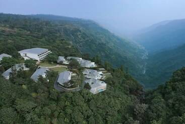 هتل Courtyard By Marriott Mahabaleshwar